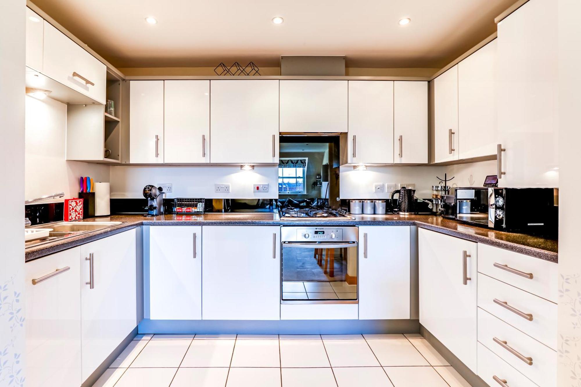 Апартаменты Entire 2 Bed Flat Contractors Families And Relocators Вэр Экстерьер фото