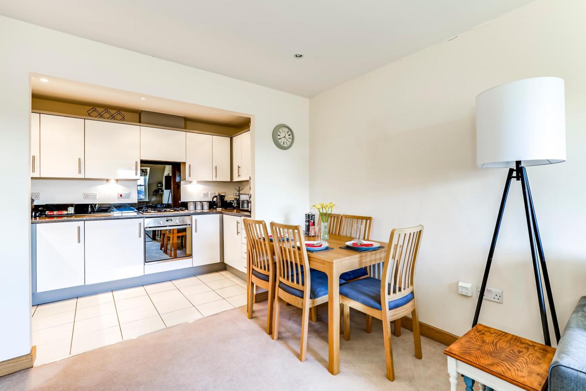 Апартаменты Entire 2 Bed Flat Contractors Families And Relocators Вэр Экстерьер фото