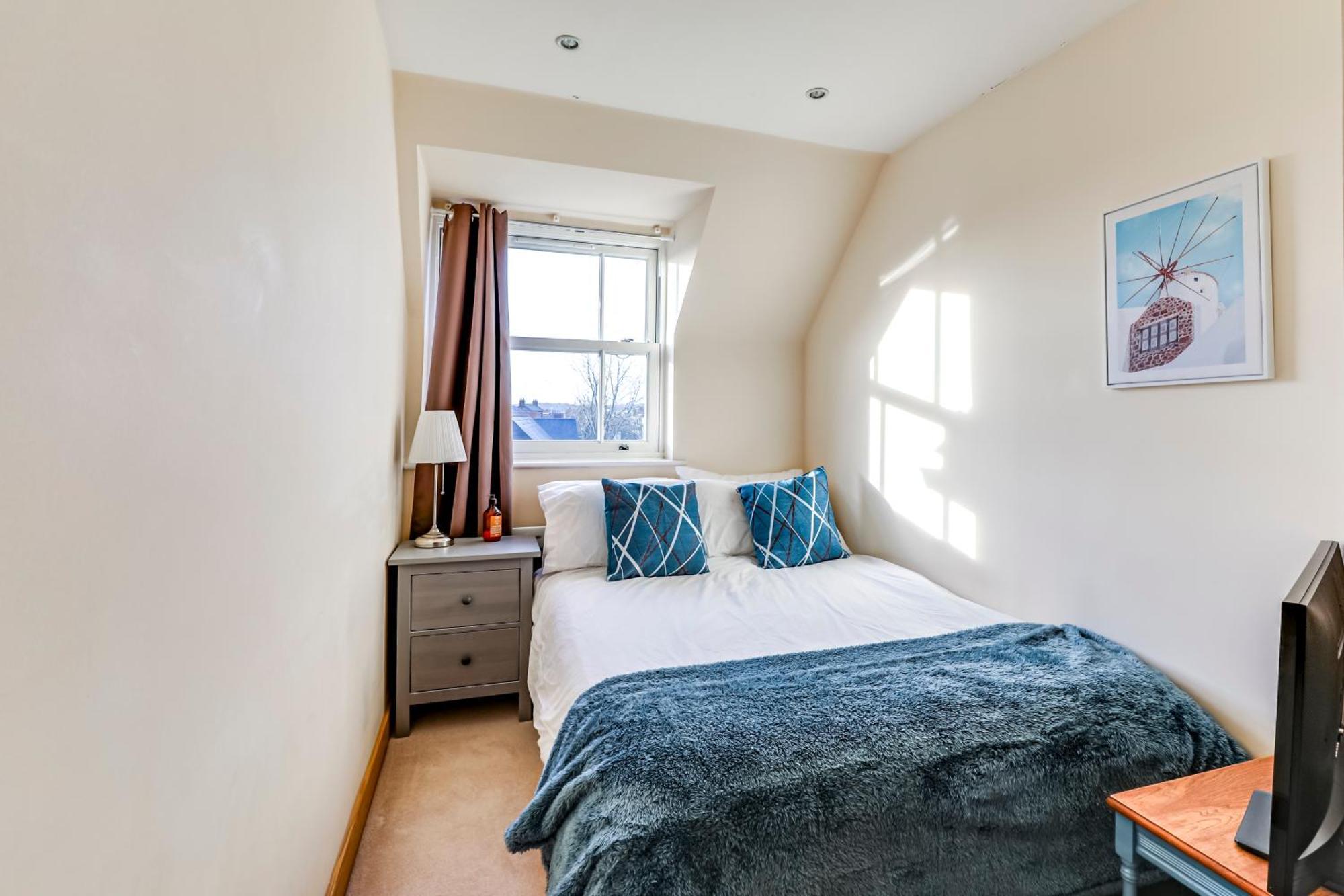 Апартаменты Entire 2 Bed Flat Contractors Families And Relocators Вэр Экстерьер фото