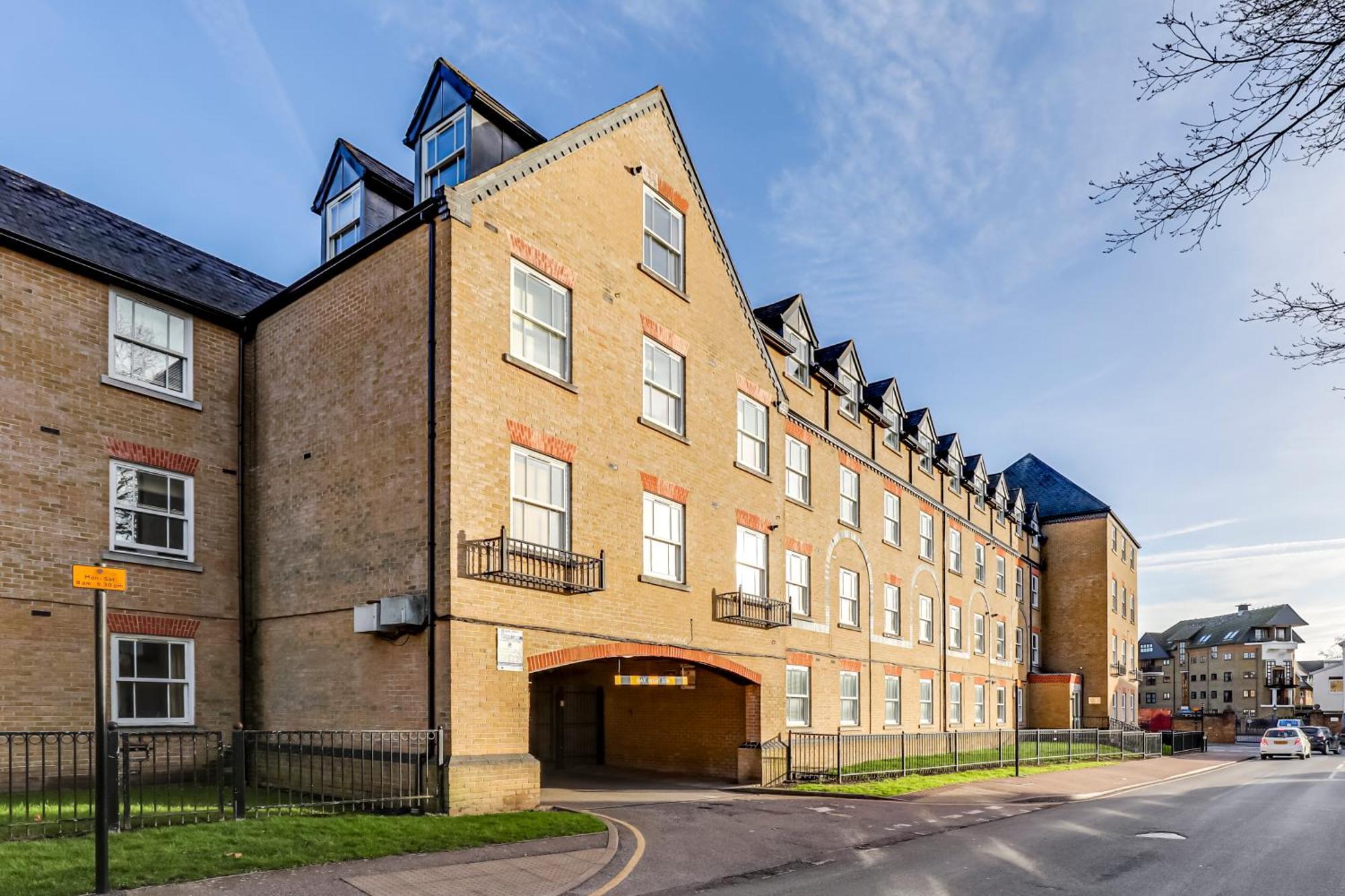 Апартаменты Entire 2 Bed Flat Contractors Families And Relocators Вэр Экстерьер фото